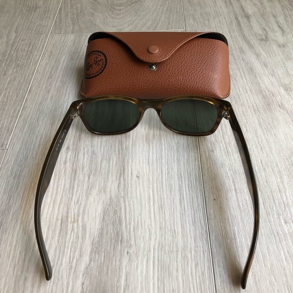 Genuine Ray - Ban Small Frame Wayfarer Sunglasses - Picture 6 of 8